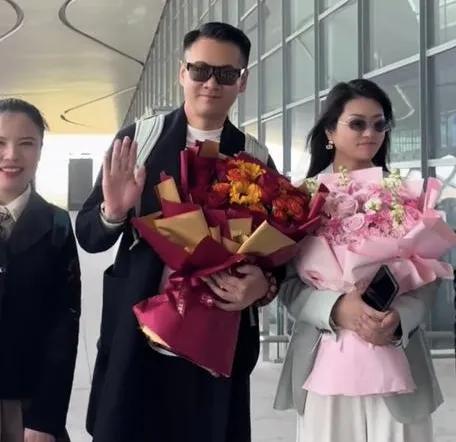 罗姣、徐子崴能否来点新鲜的话题

今日迎接，明日告别，罗姣和徐子崴反反复复在网上
