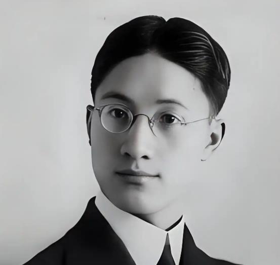 徐志摩飞机坠亡，陆小曼晚年遭抛弃，陈毅大惊：这也是我师母！
1926年的陆小曼光