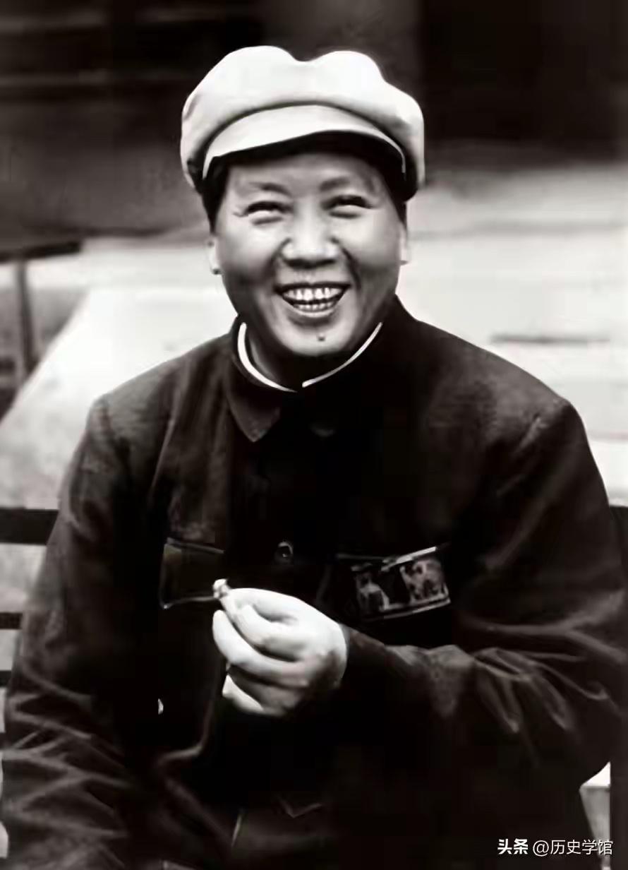 何长工，这位从湖南华容走出的革命者，人生轨迹堪称一部浓缩的中国革命史。五四运动的