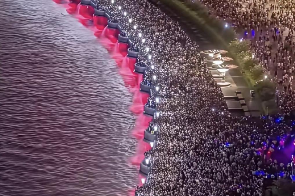 国庆挤爆榜单出炉！这 6 个景区人潮直接拉满。

国庆假期旅游热度直接炸锅，六大