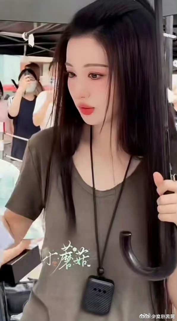 浮生剧组抽烟这么严重吗剧组人员抽烟毫无顾忌，全员被迫吸二手烟，公共拍摄场地控烟规
