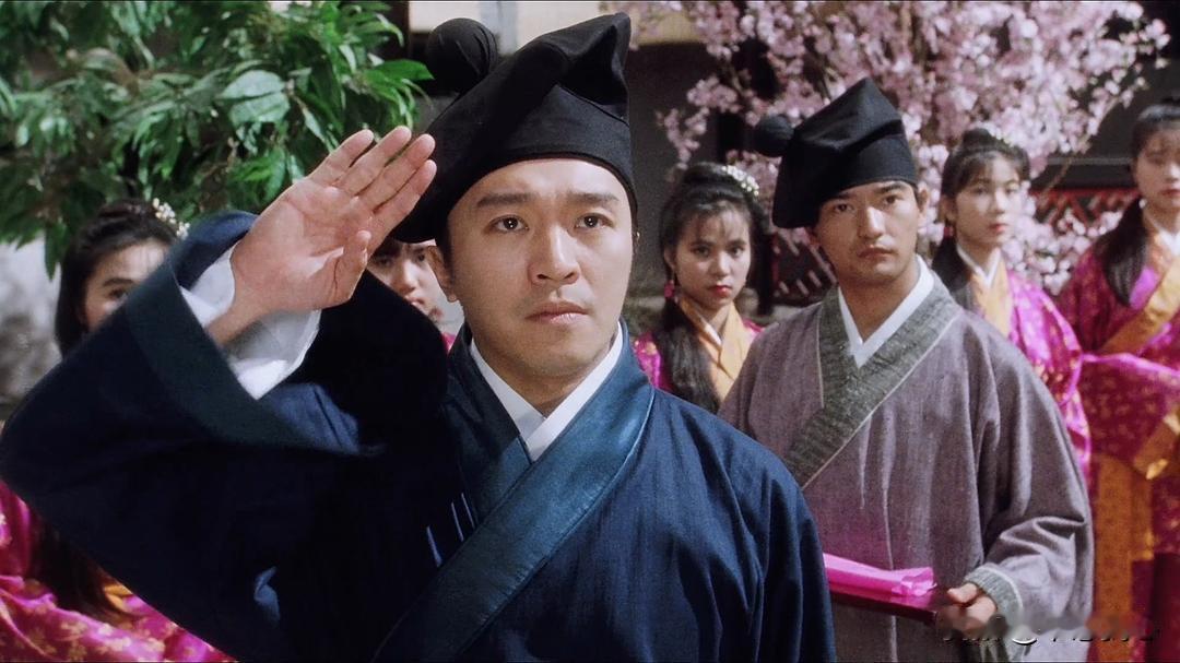 这时候，与其浪费很多时间看一部未必能成为经典的，短剧也是好选择。
短剧和短视频、