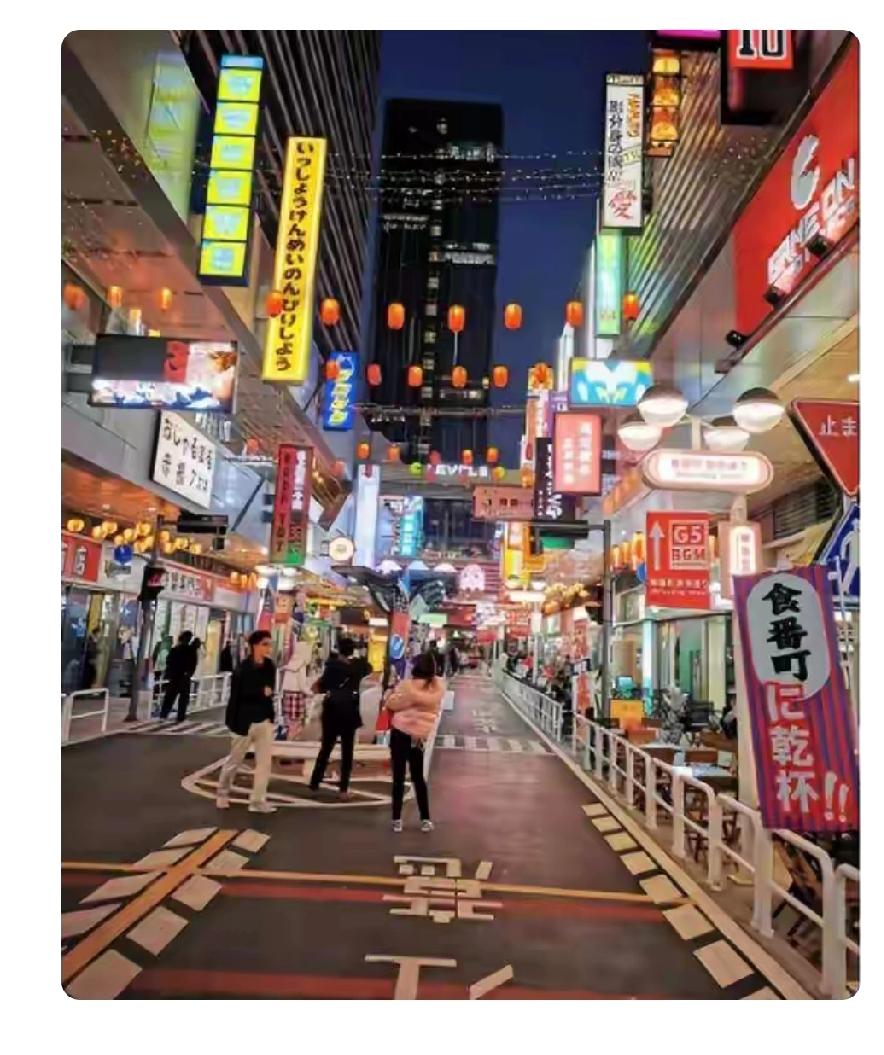 2025年中日关系起起落落，上海古北新区这五万日本人心里肯定纠结，是回国还是留下