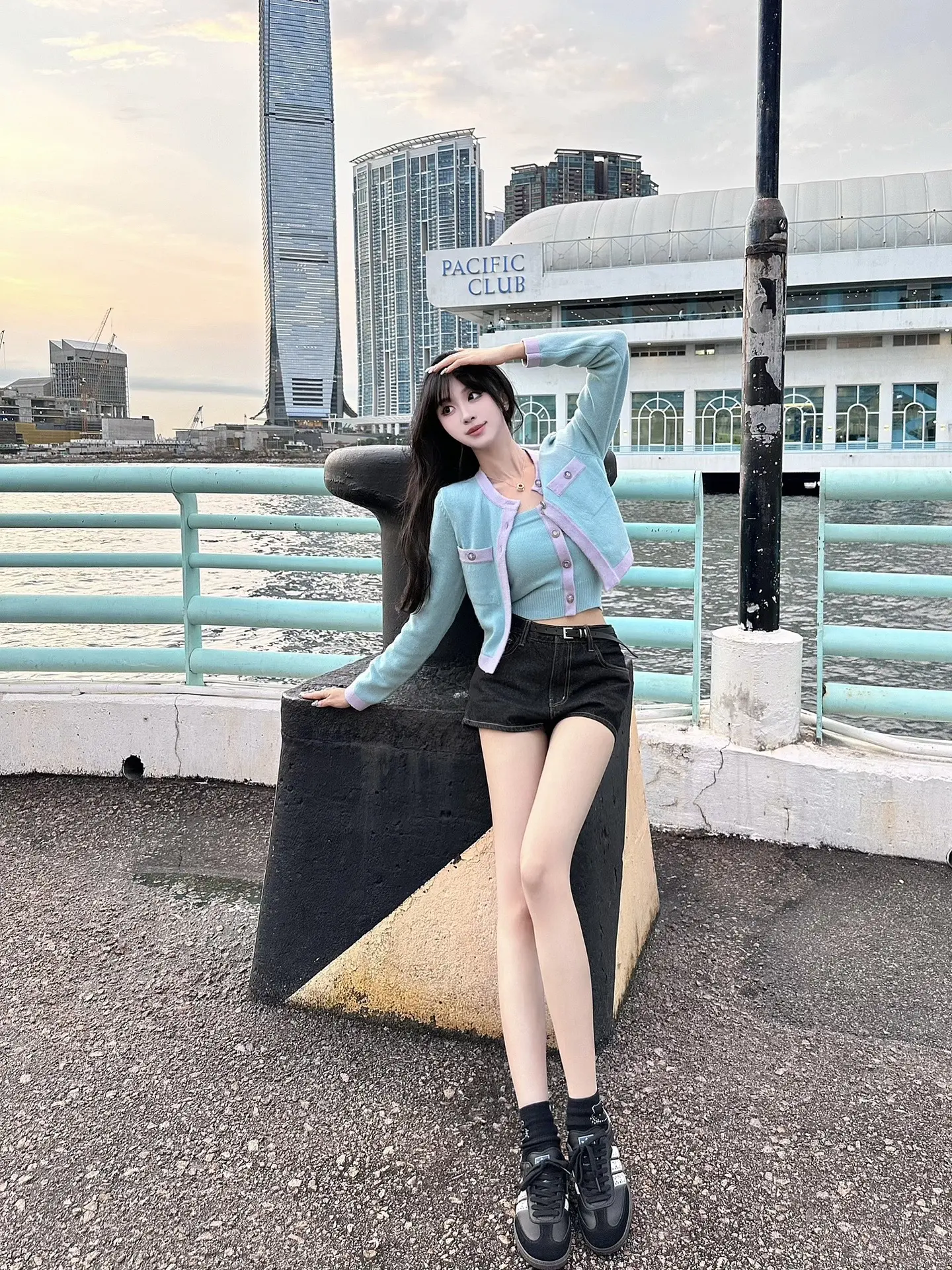 日落的维多利亚港🌄。