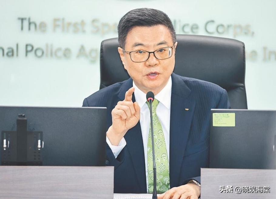 就在刚刚，

台“行政院长”卓荣泰发表声明，

4月6日，针对中东战事冲击岛内民