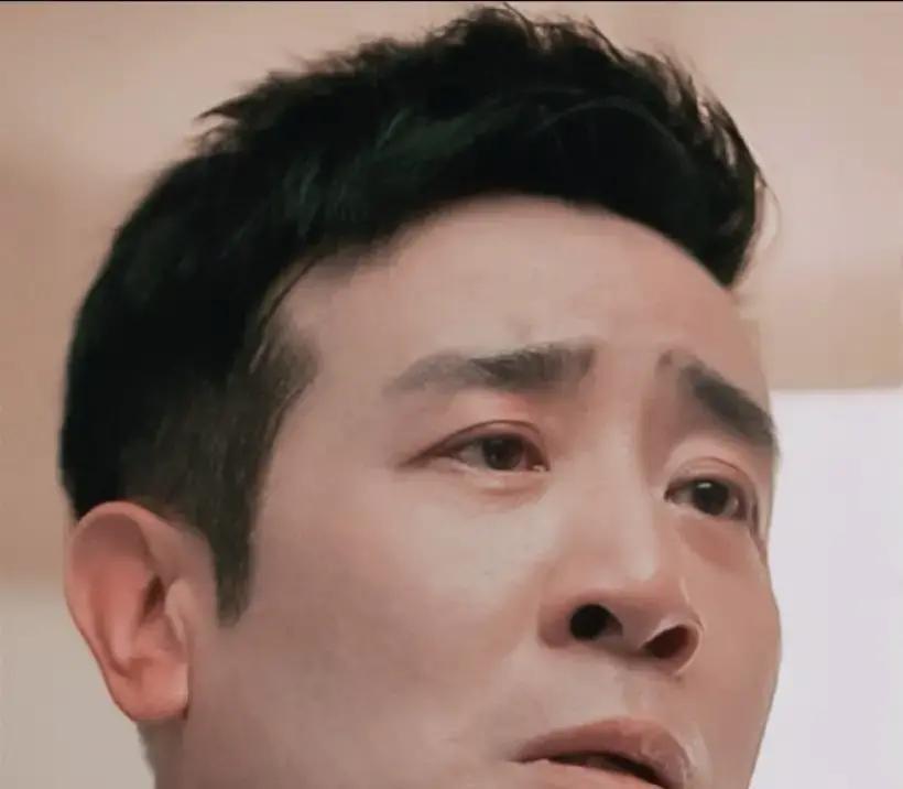 于和伟在一家普通饭馆吃了顿饭，结账334块。他拒绝合影，老板转头就把他挂上网，暗