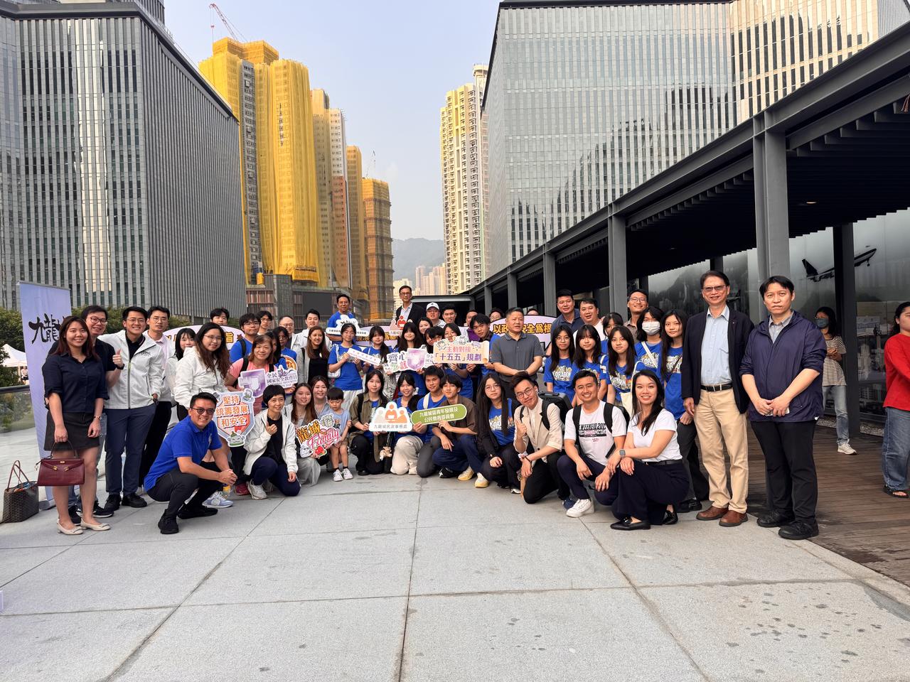 【龙城Family 齐心护国安】

为响应4月15日「全民国家安全教育日」，九龙