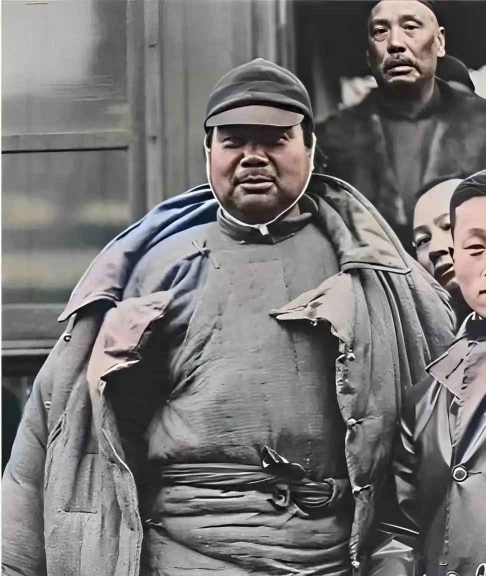 冯玉祥为何要烧少林寺？1928年，冯玉祥带兵火烧少林，大火烧了40天，大量古建筑