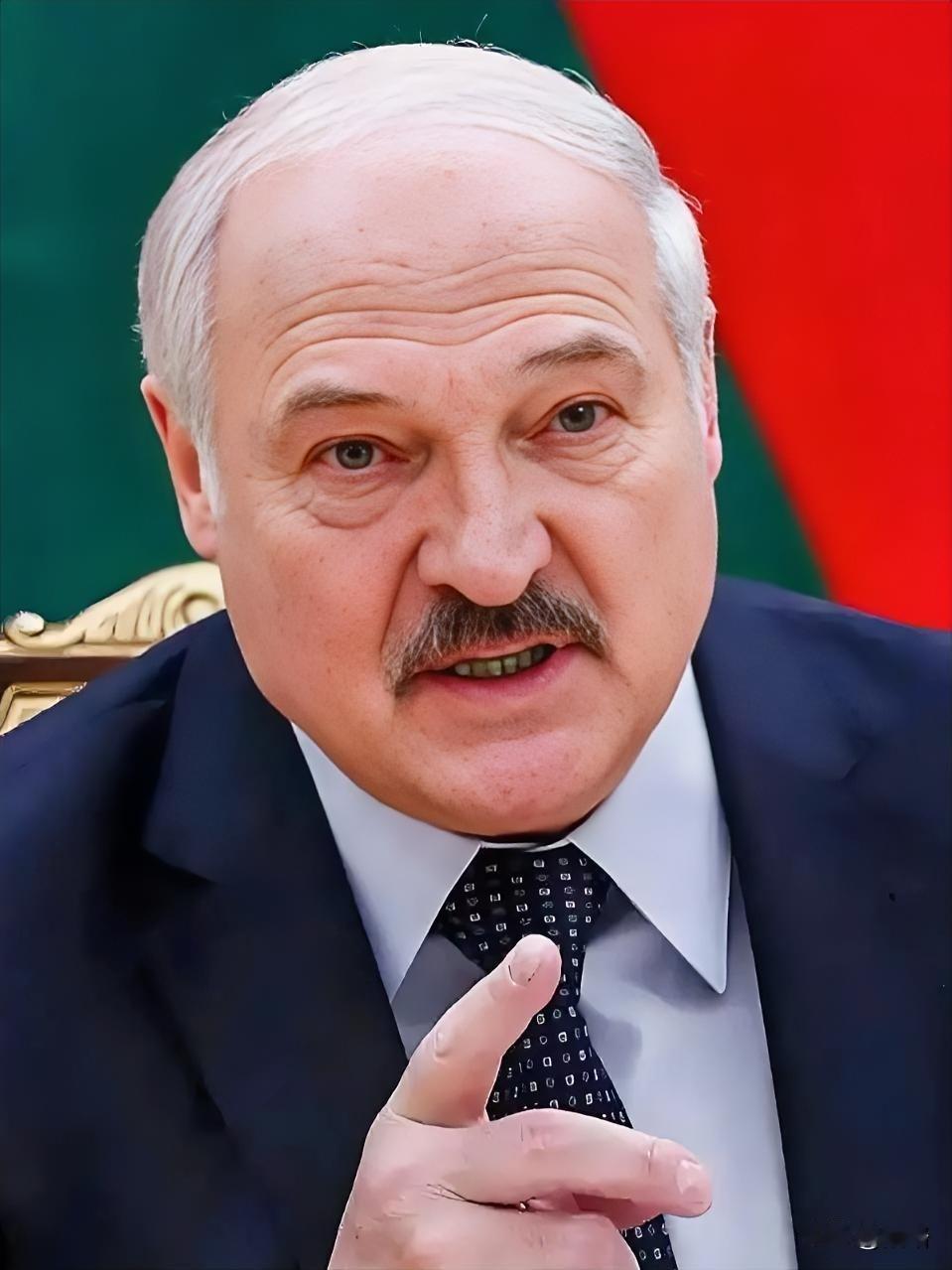 据央视12月26日报道，
白俄罗斯国防部突然宣布，
新一批俄制苏-30SM2战机