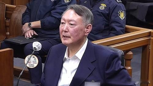 韩国前总统尹锡悦受审！检方求刑10年，否认所有指控拒不反省
 
12月26日，韩
