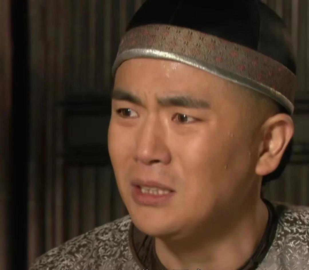 为什么温实初总是一脸恐慌的办好所有事他就没有不敢做的事，表面谨小慎微，实业杀头的