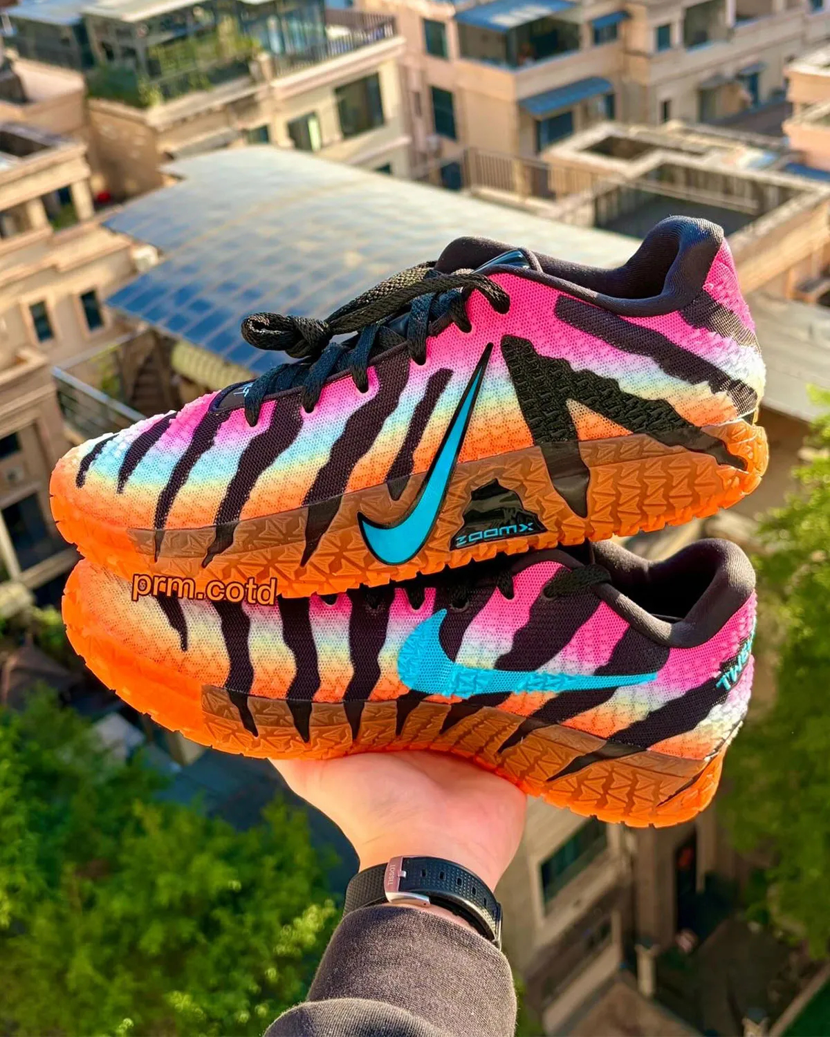 Nike Ja 3 "At Dawn" 鞋舌有三个州的缩写  配色很有热带风情 