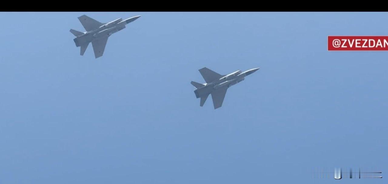 俄罗斯米格31挂着匕首导弹在日本海巡航
日本之所以现在还没被打，是因为有美国
但