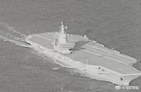 台军派F16跟拍福建舰这照片我都怀疑是战忽局拍的，把福建舰拍的那么大呀  实际就