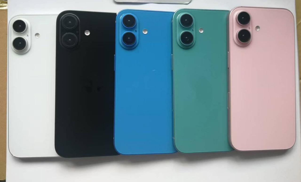 定了！iPhone16最新机模泄露出了天机，背面采用垂直摄像头的复古设计，难怪有