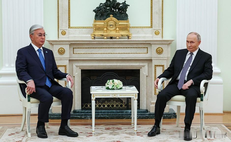 【佩斯科夫：俄战斗机为托卡耶夫专机护航与安全无关】
莫斯科时间2025年11月1