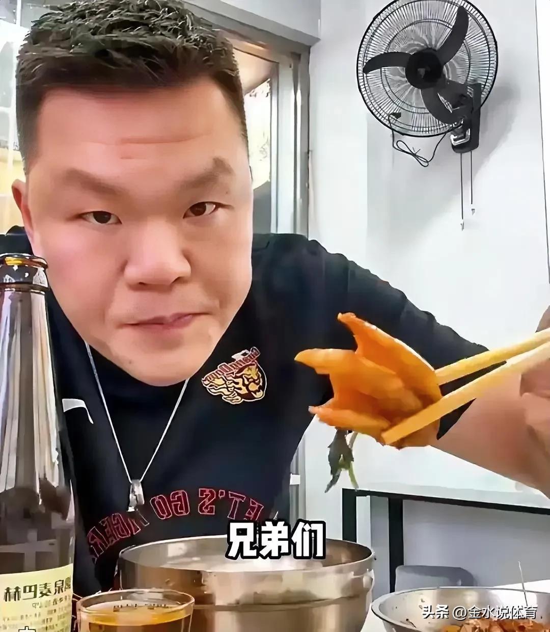 朱芳雨和杜锋得知赵睿即将转会到北京首钢，两人把脑门子拍得啪啪响，朱八杜锋做梦都不
