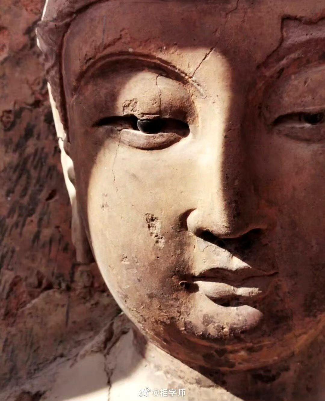 念这四句偈，就能在梦中消业还宿债尽一切恶得须陀洹然后布施远离诸苦受苦众生令得解脱