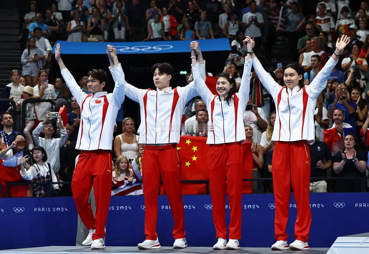 太丢人了！男女4x100米混合泳接力 美国摘金+中国队第二，不得不提的3个可笑事