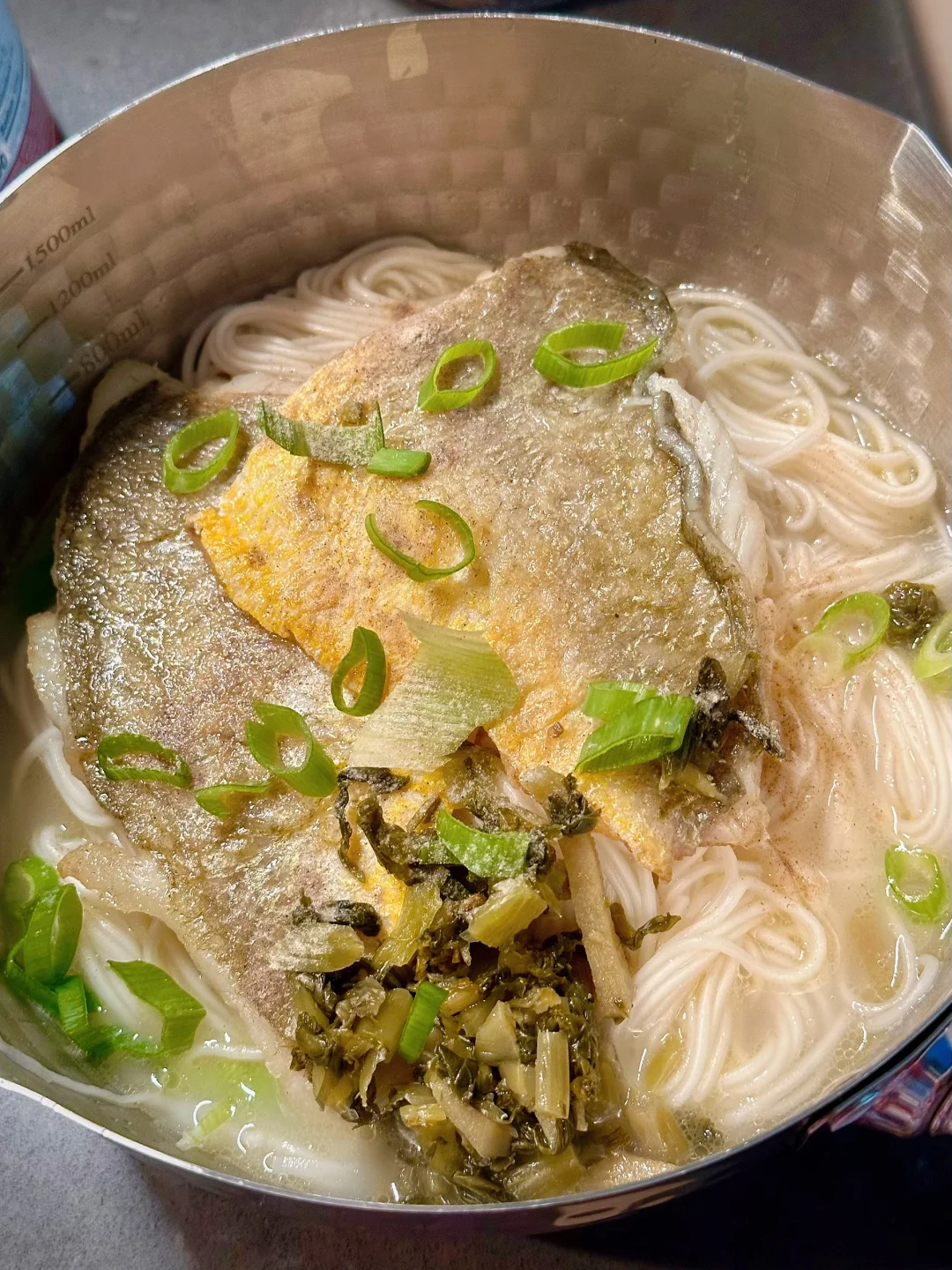 做碗媲美上海面馆的黄鱼面🍜奶白汤汁鲜煞人