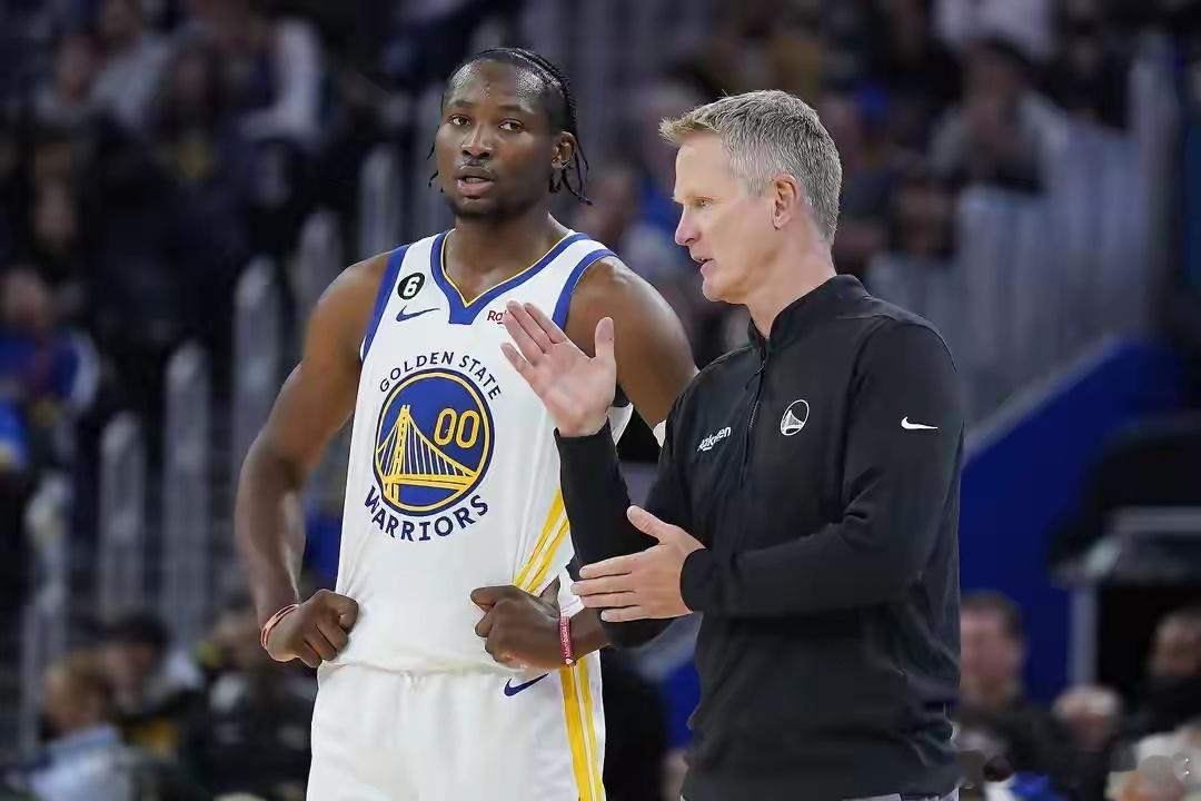 ESPN名记Tim MacMahon在直播节目中说：科尔不想要库明加，这也是库明