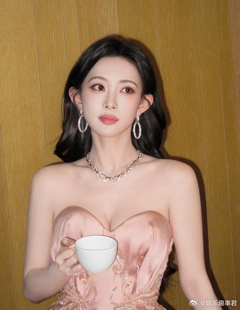 孟子义自曝两年最长只休了2天孟子义在节目里谈到两年时间自己只休息了两天。勤劳其漂