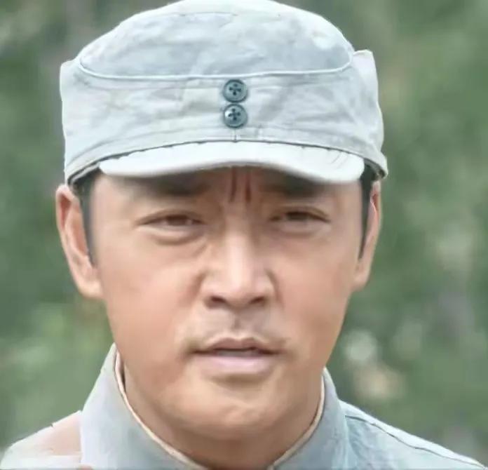 追剧《生万物》描写从民国到1997年北方农民关于土地的故事。我原以为，一定会有打