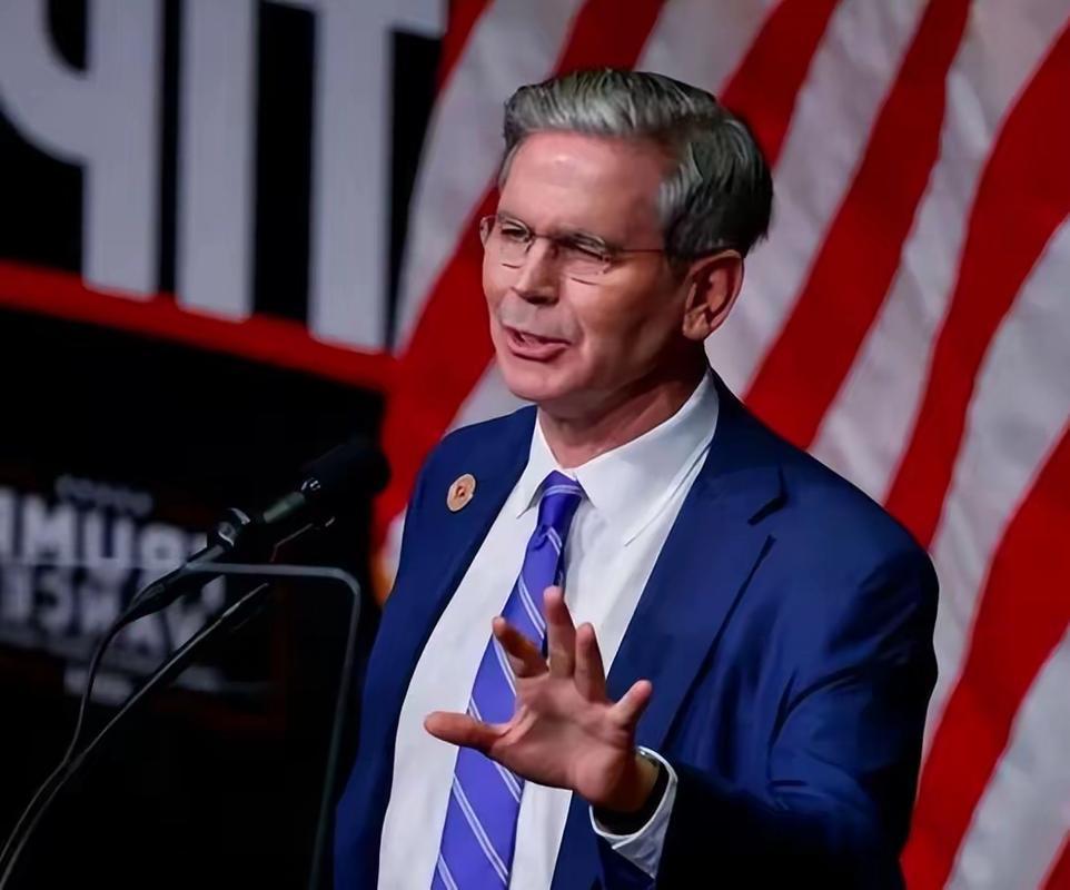 战争应该打不下去了，美财长：可能将解除对海上伊朗石油制裁，将利用伊朗石油来压低油