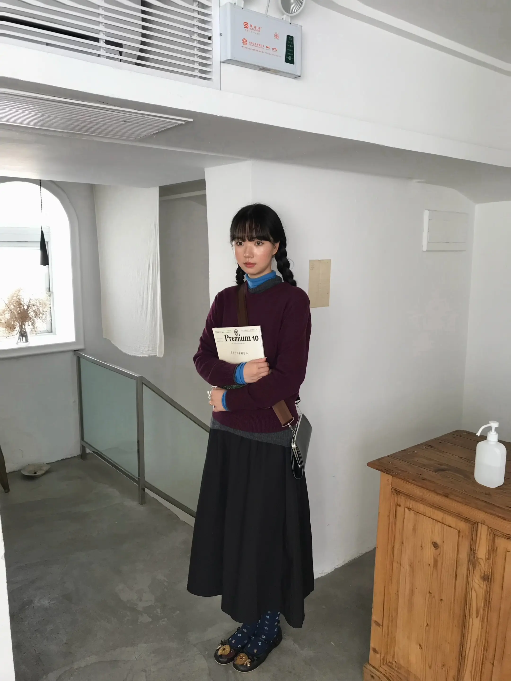 秋冬叠穿。偏爱秋冬的理由能把喜欢的单品一层层搭在身上利用撞色来打破无聊