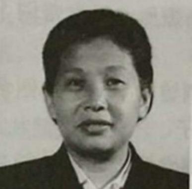 1939年，女战士徐敏正欲起身去厕所，猛然间被一名壮汉扑倒在床，嘴被紧紧捂住，耳