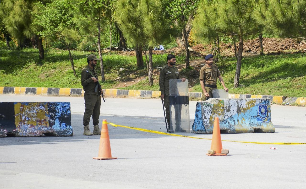 美伊谈判这出戏，演到现在，基本上谁都看不懂。
4月23日，特朗普又开口了。
这次