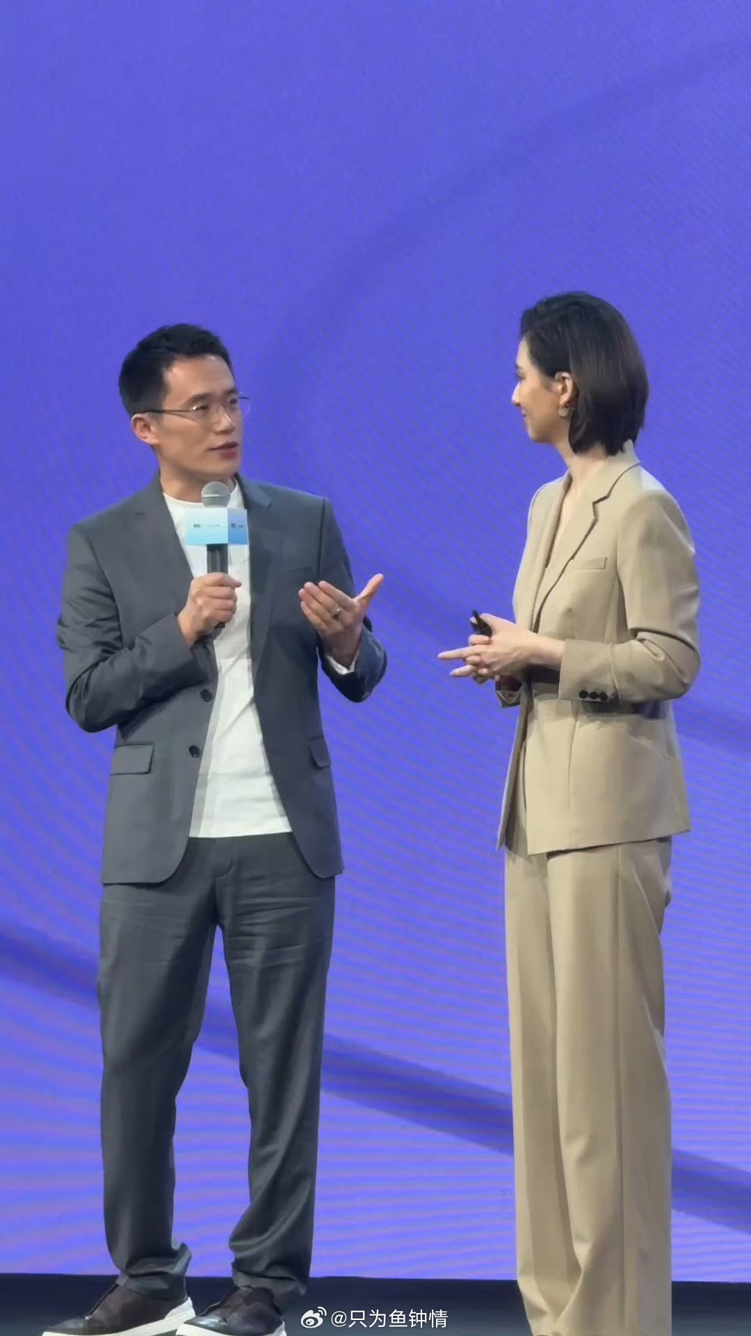 王腾亮相北京谈睡眠科技新风口王腾重返发布会舞台 王腾亮相北京发布会，重返舞台分享