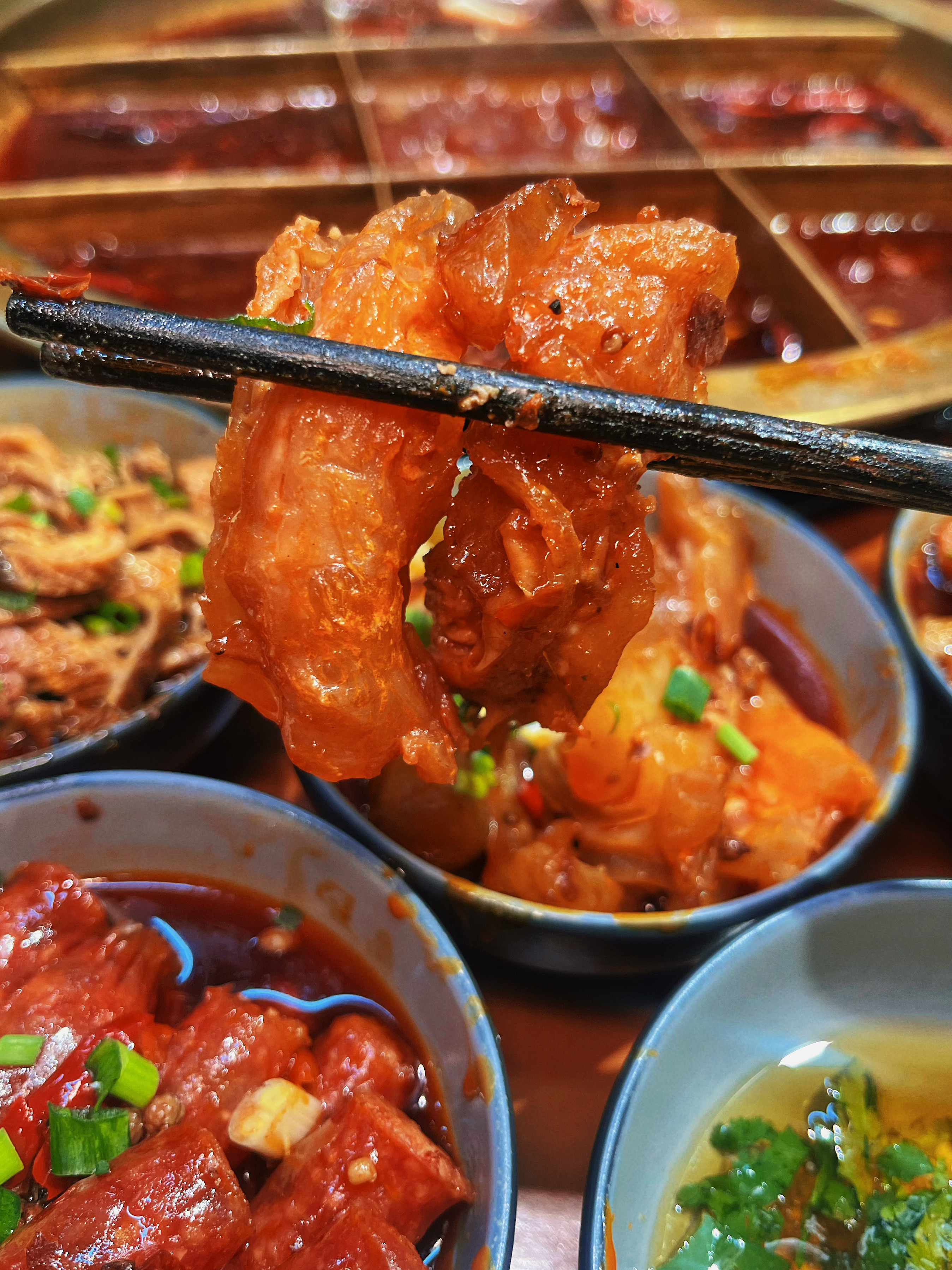 黄泥磅牛肉面之光【包包白牛肉面】开火锅馆啦，称重，鲜菜，棒~黄泥磅土著-包包白牛