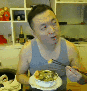 上班忙的时候只想草老哥上班不忙了就满互联网嘴人一点都不想老哥了 