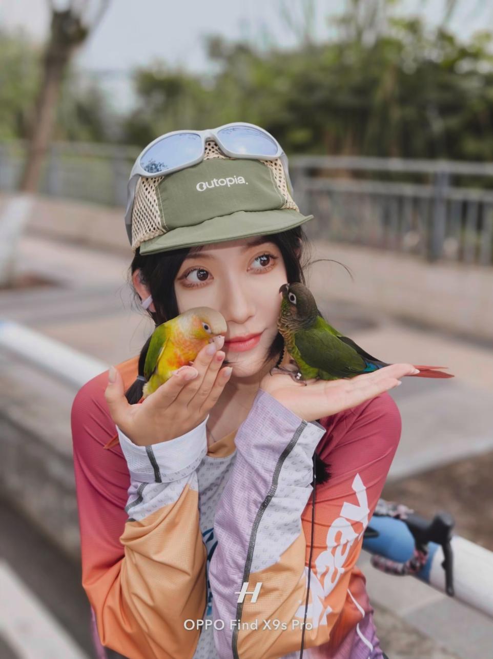 当博主两年 终于摸索出了普通人出片教程！

相信很多姐妹跟我以前一样
不是表情尴