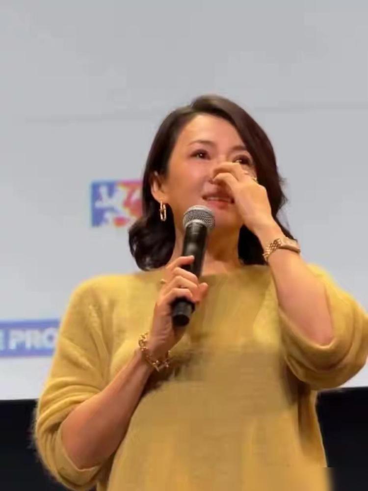 说实话，我理解章子怡为什么会落泪。

不过，我不愿把这场落泪只解释成中年受挫后的
