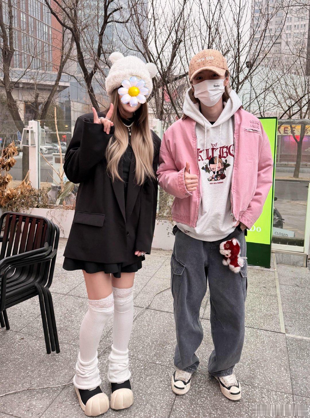 咖啡店偶遇鹿晗偶遇鹿晗喝咖啡咖啡店偶遇鹿晗，只是喝杯咖啡就能和偶像同框，这种快乐