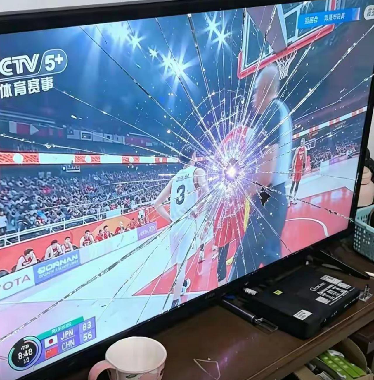 918当天，中国男篮一队大比分不敌日本二队，不知道大家有没有发现一个耐人寻味的现