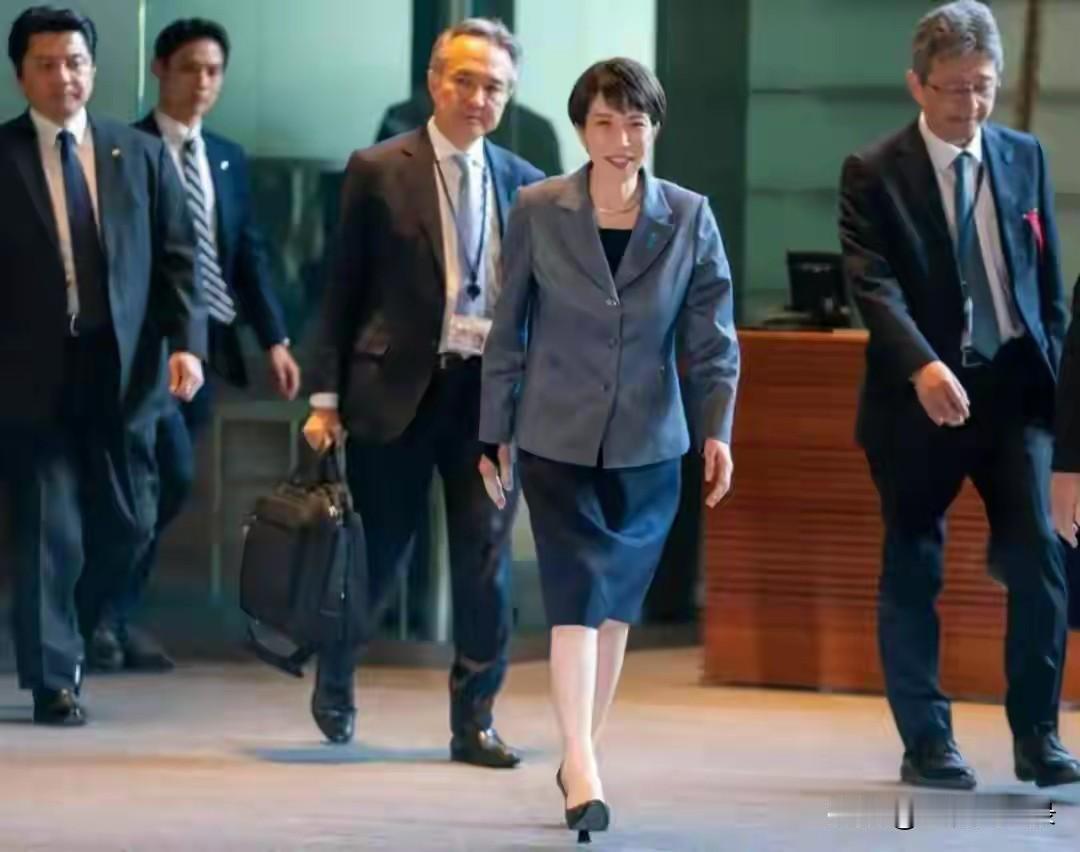 高市早苗叫嚣要为长期战争做准备
4月27号，中国新闻社消息，日本首相高市早苗在会