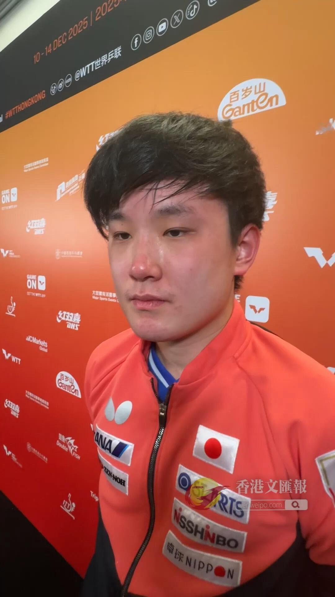 张本打完赢了，满脸通红，这是打尽兴了，而且还下定决心夺冠军！
张本今天赢了，那嚣