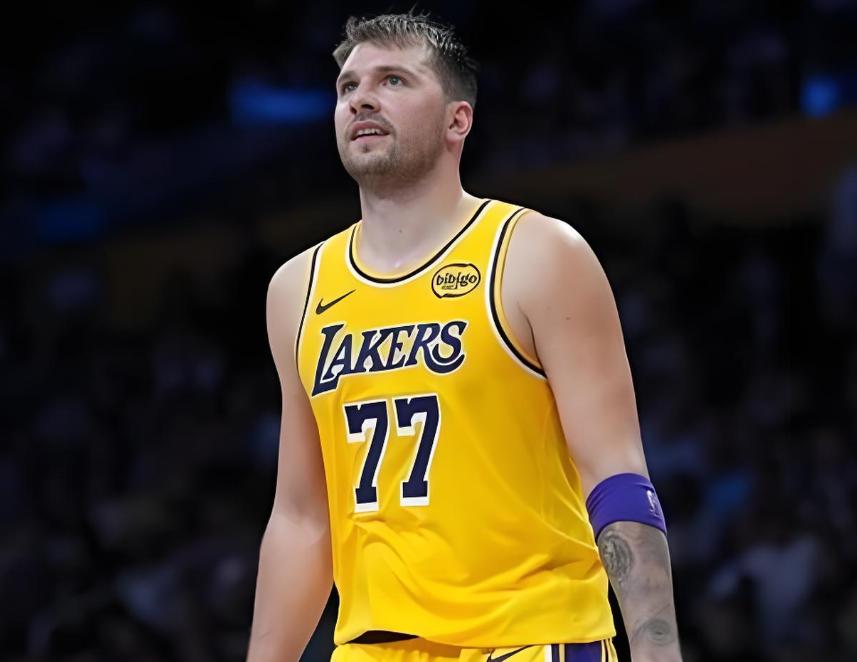 没道理可讲，东契奇不打，湖人赢球胜率直线飙升，给谁难看呢？
明天湖人会在主场打奇