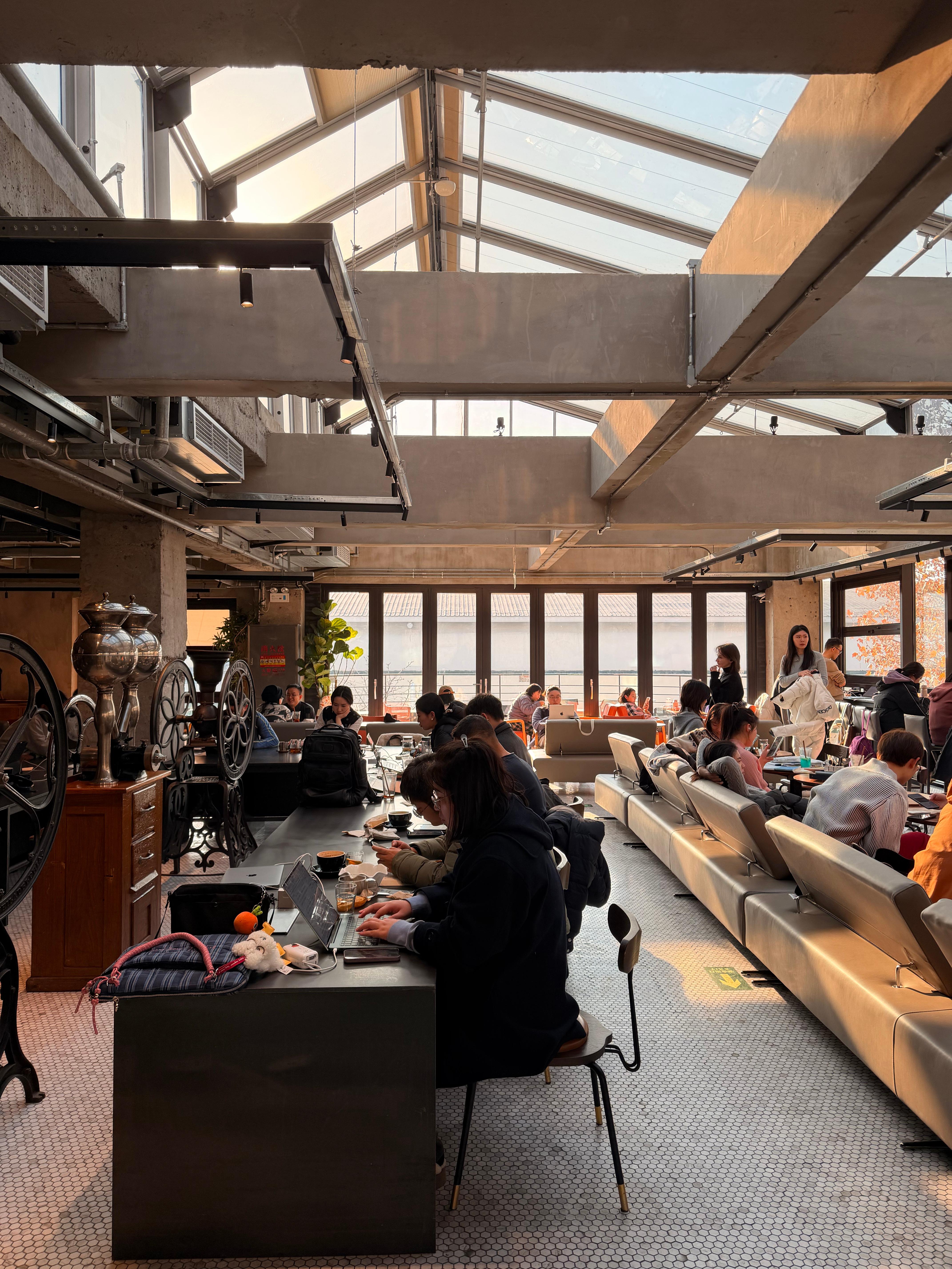 四得公园，我的宝藏居心地🍂🦆公园里现在虽然没啥绿色，比秋天的时候少了很多美丽