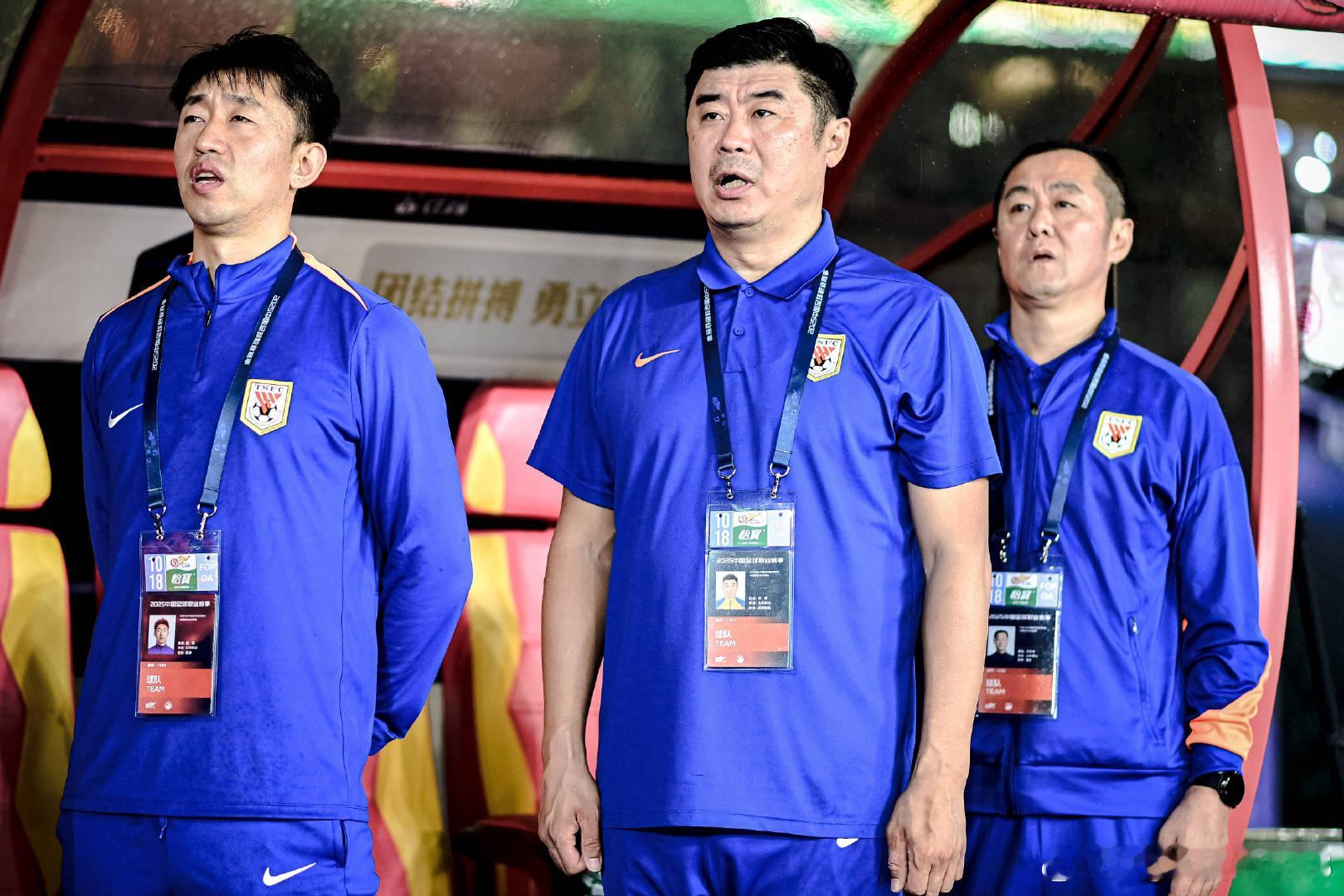 曝韩鹏将留任山东泰山帅位 俱乐部有意更换两名中后场外援------北京时间12月