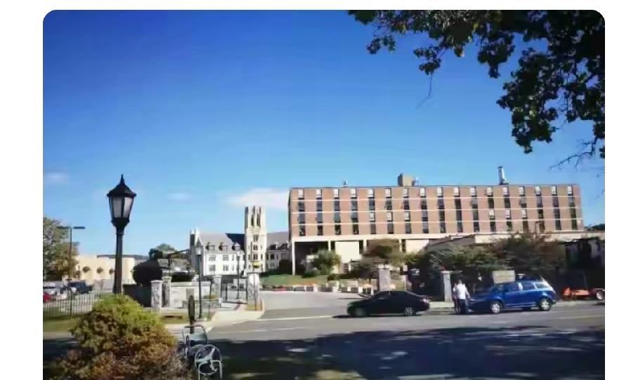 世界四大军校一般指美国西点军校、英国桑赫斯特皇家军事学院、俄罗斯伏龙芝军事学院和