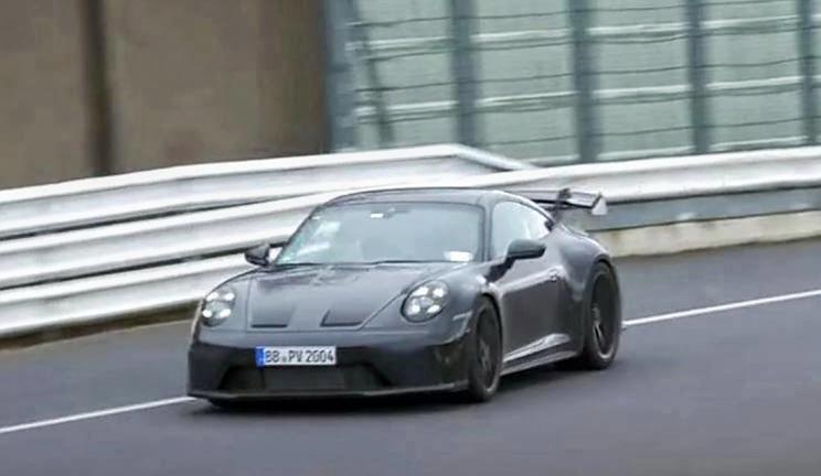 【新款#保时捷911# GT3将于10月18日发布】新车整体设计变化不大，预计将