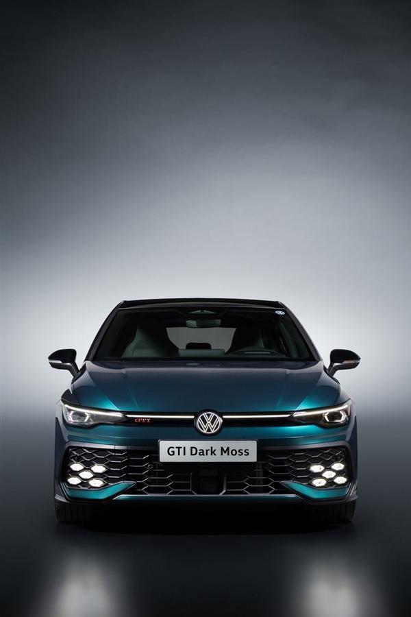 【大众高尔夫GTI 50周年限量版开启预售】日前，大众汽车韩国公司宣布，为庆祝高