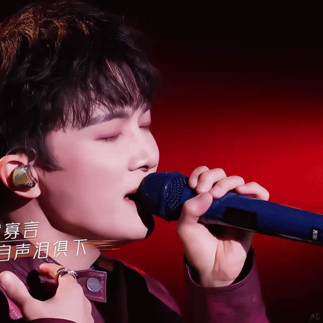 周深   周深2025深深的巡回演唱会 【圈宝和米说晚安】  想陪你寻归处，  