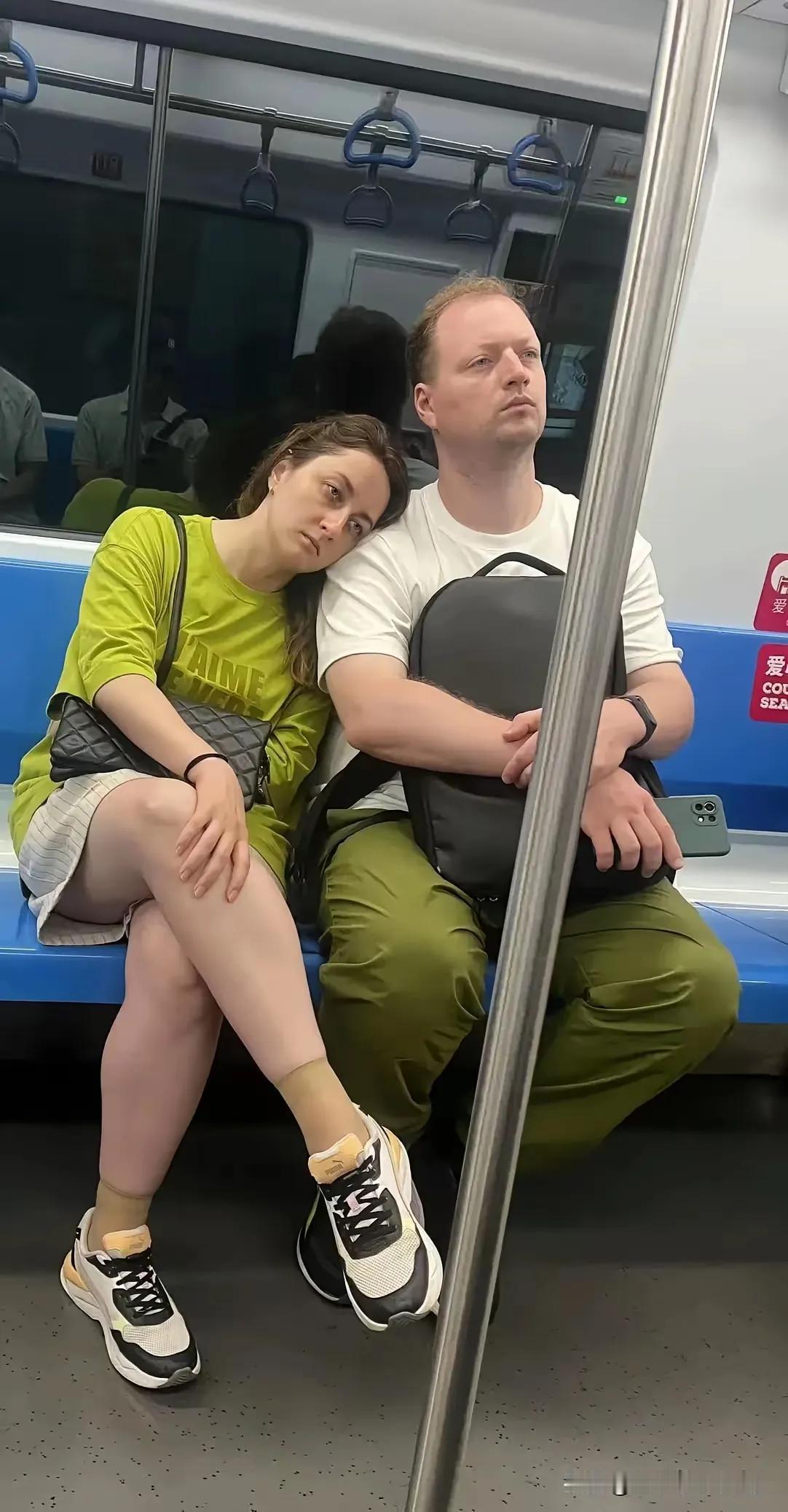 房价涨不涨，由什么决定？

影响房价的因素之一，成本，包括地价，建安成本，以及营