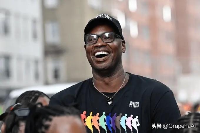 根据美国媒体ClutchPoints的消息，前NBA球员杰森-柯林斯及其家人宣布