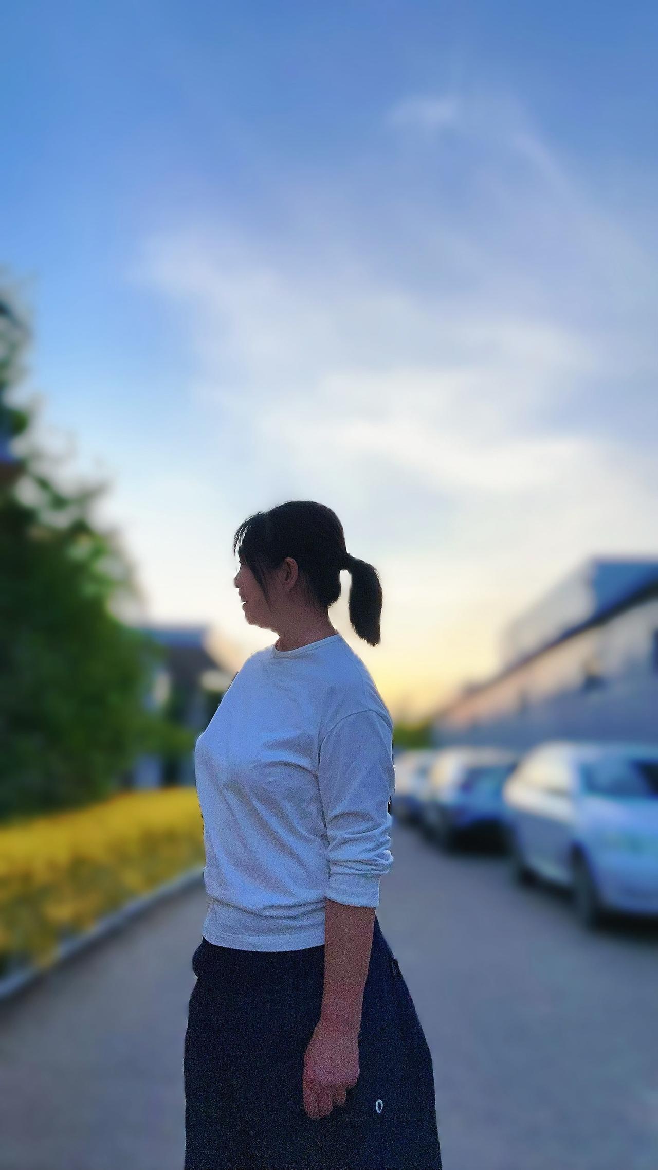 靠自己很累， 但很稳…，
当你不依赖任何人的时候 ，你就会知道 ，有谁、没谁、多
